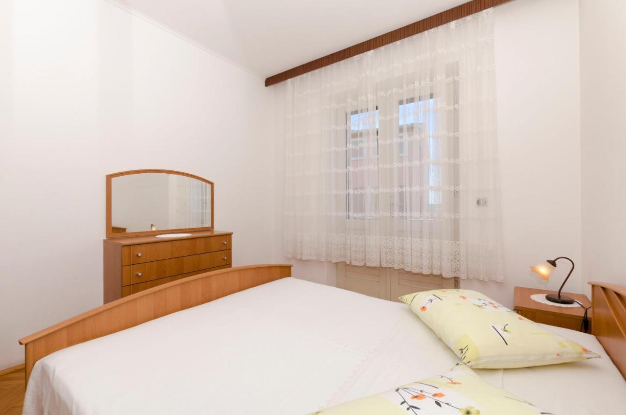 Apartment Eva P. Примоштен Екстер'єр фото