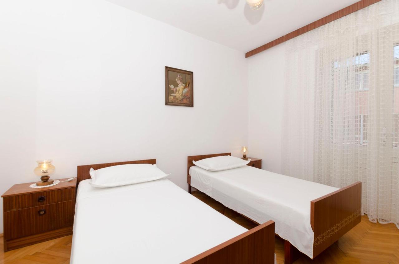 Apartment Eva P. Примоштен Екстер'єр фото